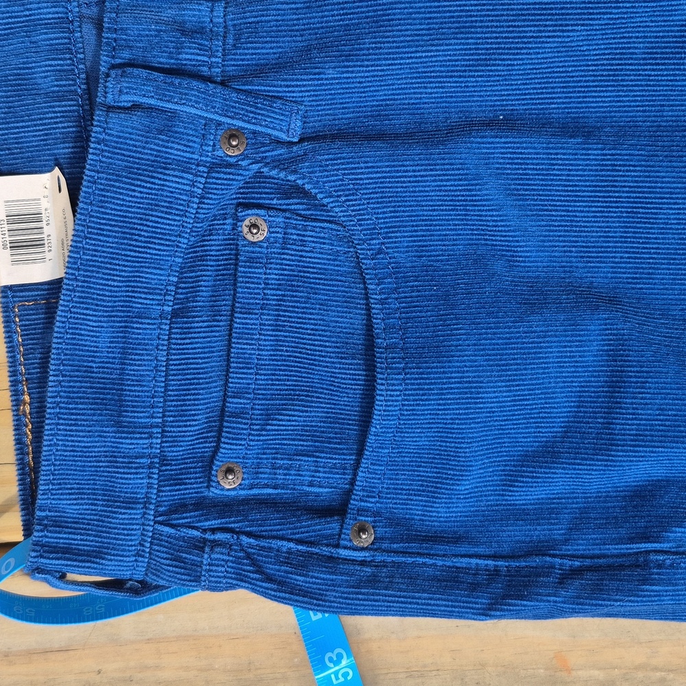 Navy Blue Levi Jeans - Picture 3 of 8